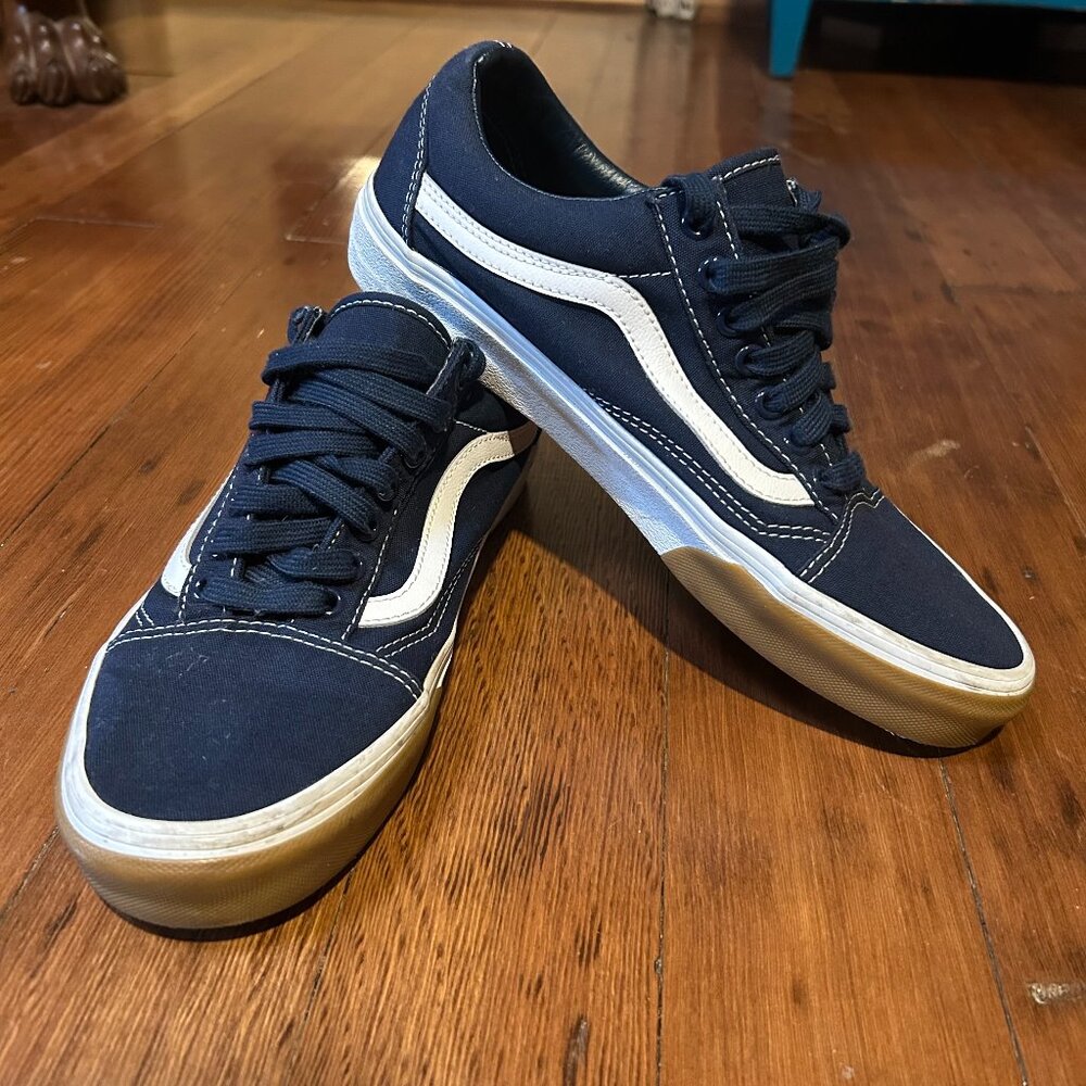 Women's Navy Blue~Size 10~Old Skool~Van's Sneaker